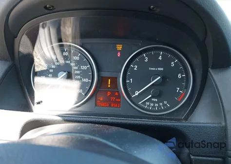 2015 BMW X1 xDrive28I из США, поврежденный, VIN WBAVL1C51FVY37732